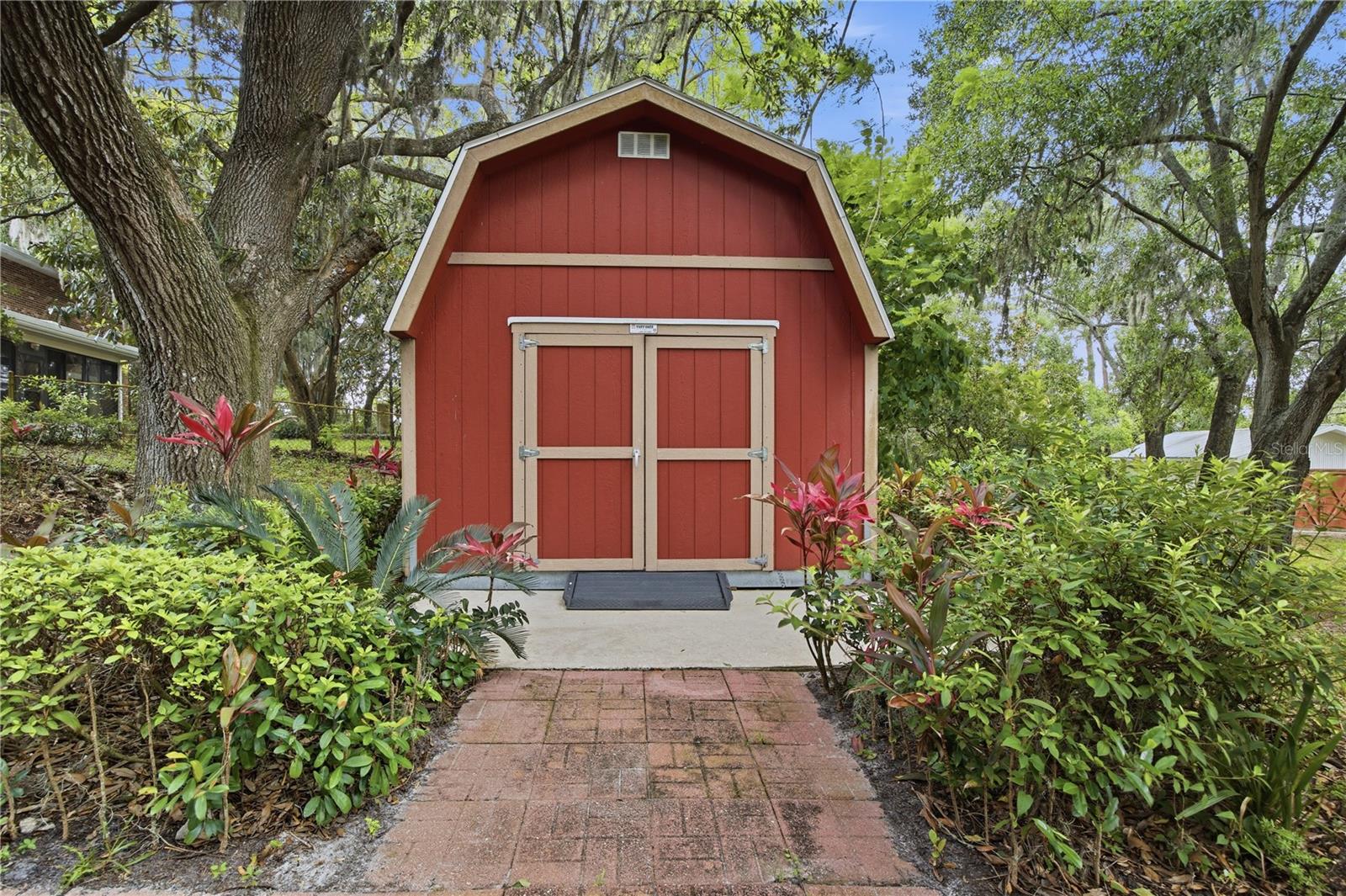 TAMPA & TARPON SPGS LAND CO - Residential