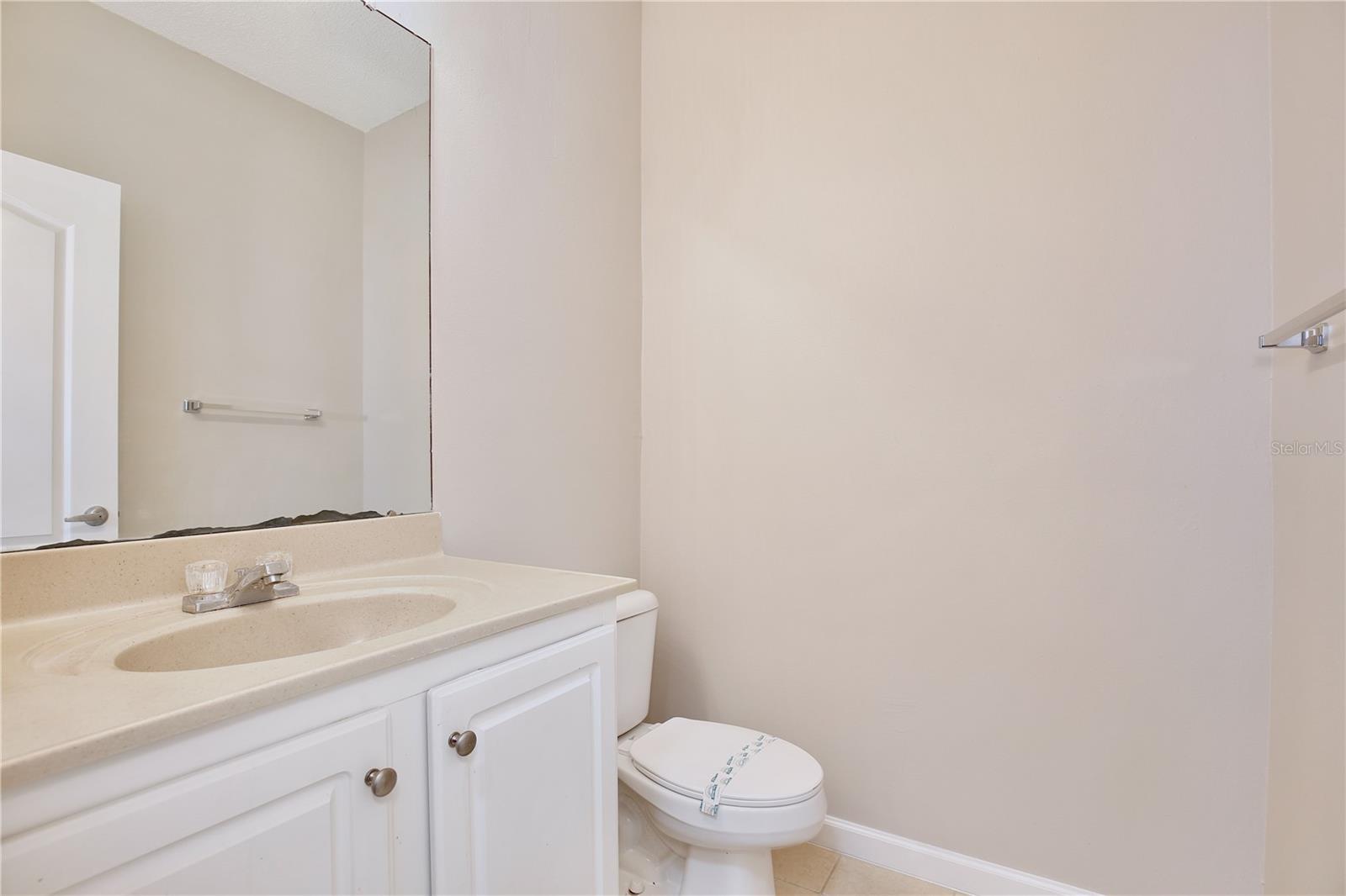 VILLANOVA AT HUNTERS CREEK CONDOMINIUM - Residential