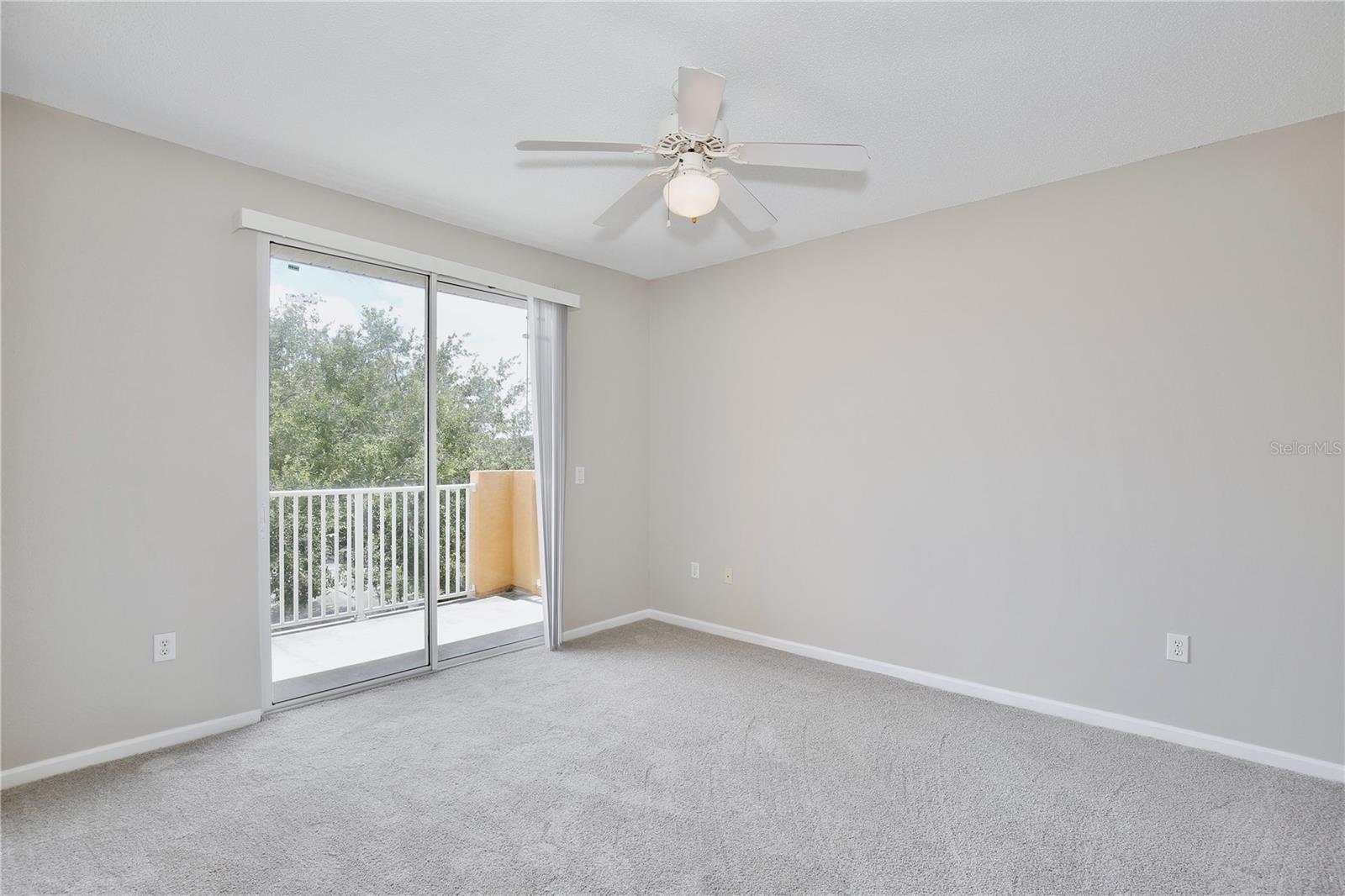 VILLANOVA AT HUNTERS CREEK CONDOMINIUM - Residential