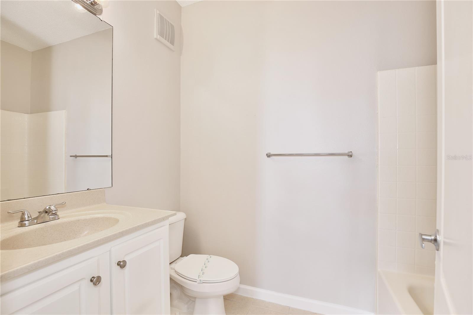 VILLANOVA AT HUNTERS CREEK CONDOMINIUM - Residential