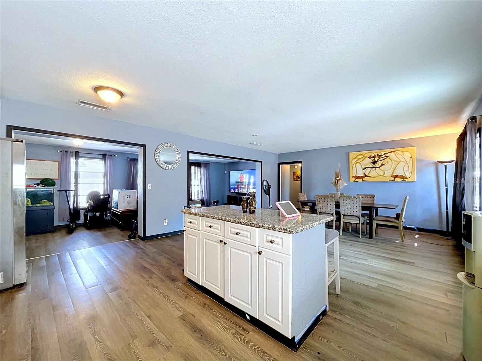 BAYOU HEIGHTS HANLONS - Residential