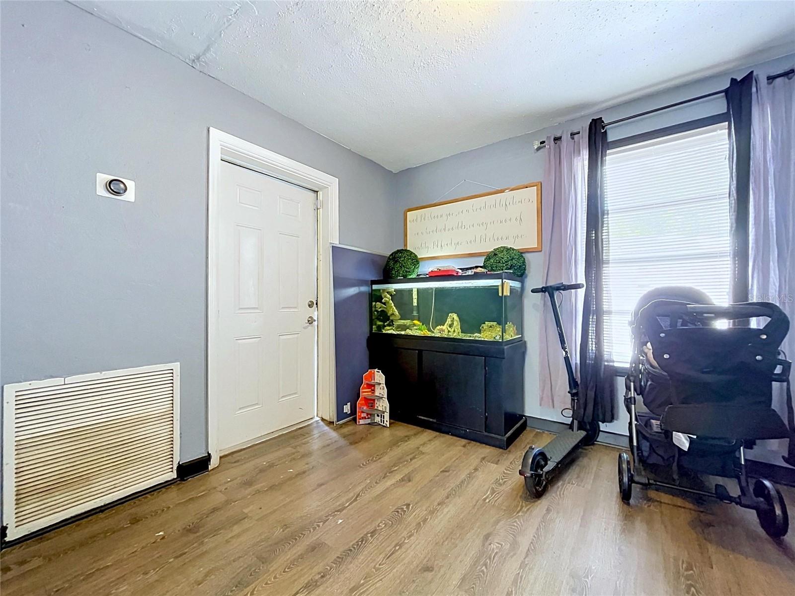 BAYOU HEIGHTS HANLONS - Residential