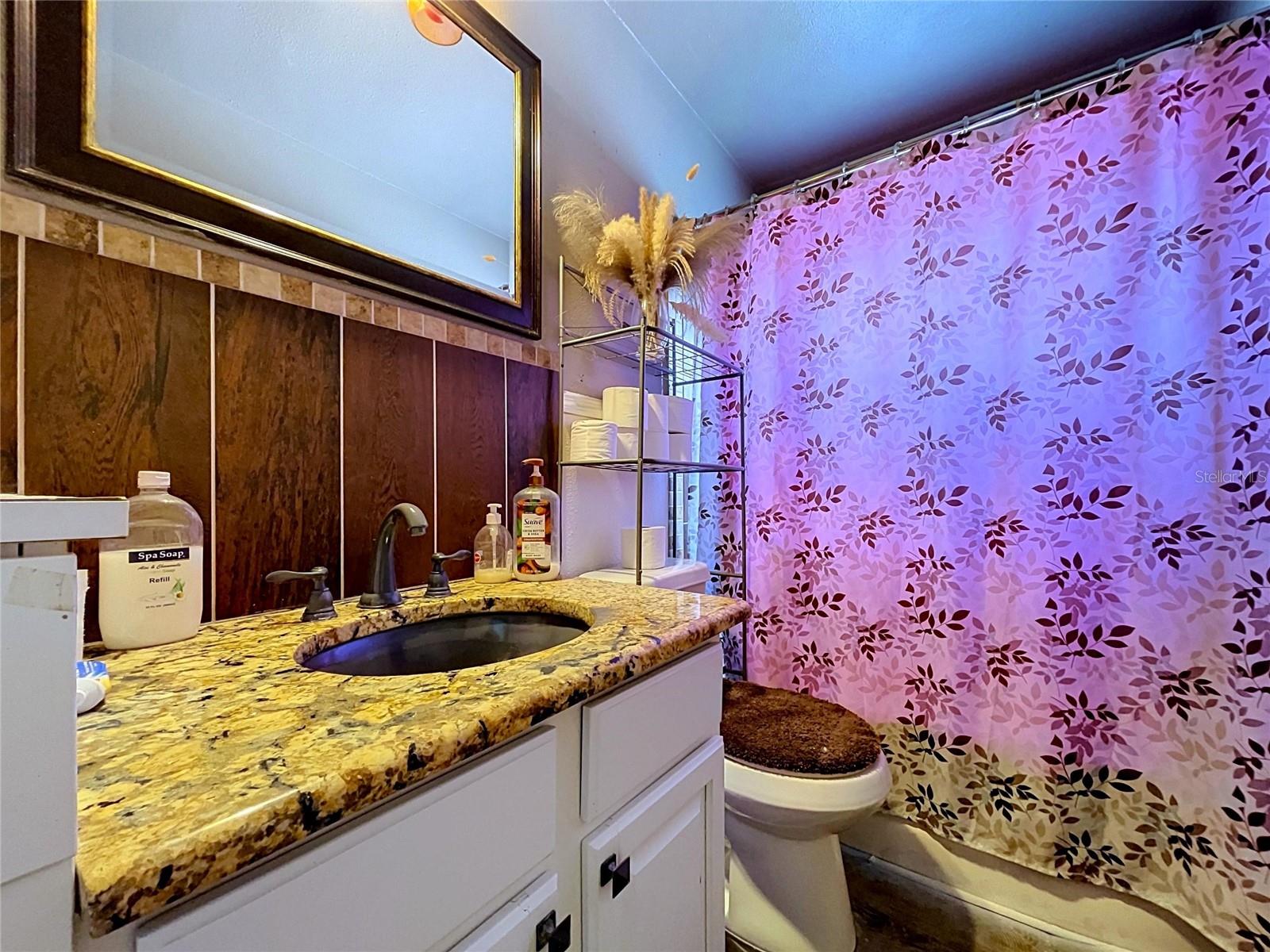 BAYOU HEIGHTS HANLONS - Residential