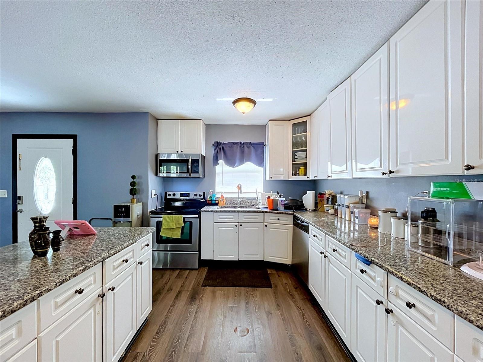 BAYOU HEIGHTS HANLONS - Residential