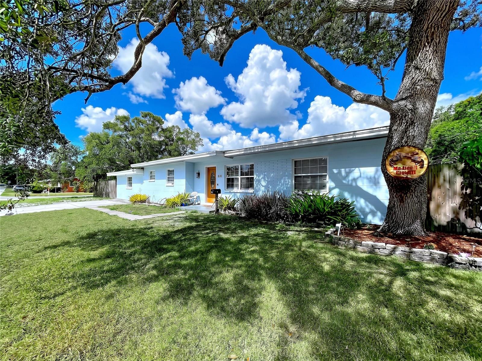 BAYOU HEIGHTS HANLONS - Residential