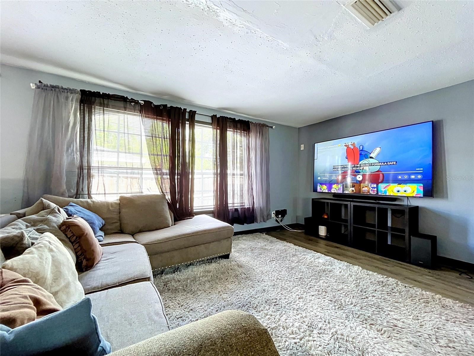 BAYOU HEIGHTS HANLONS - Residential