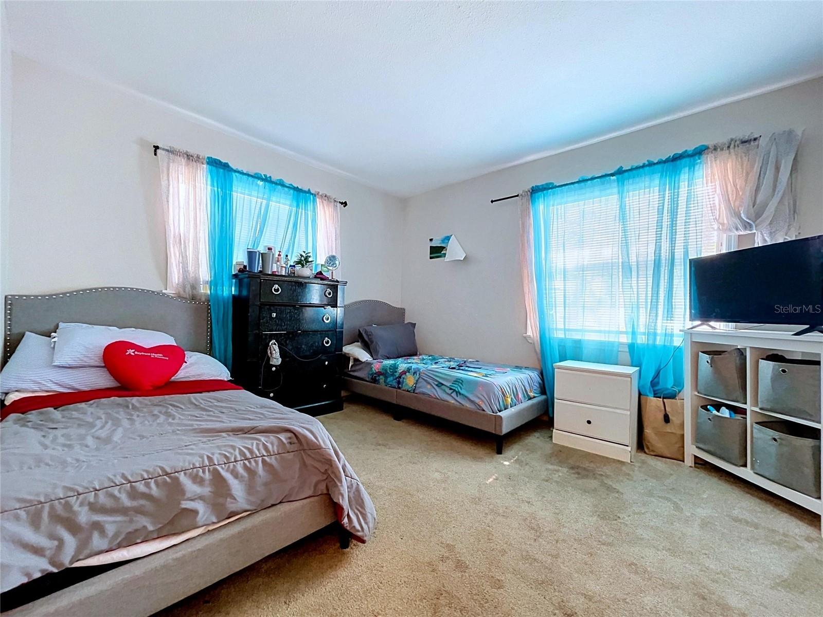 BAYOU HEIGHTS HANLONS - Residential
