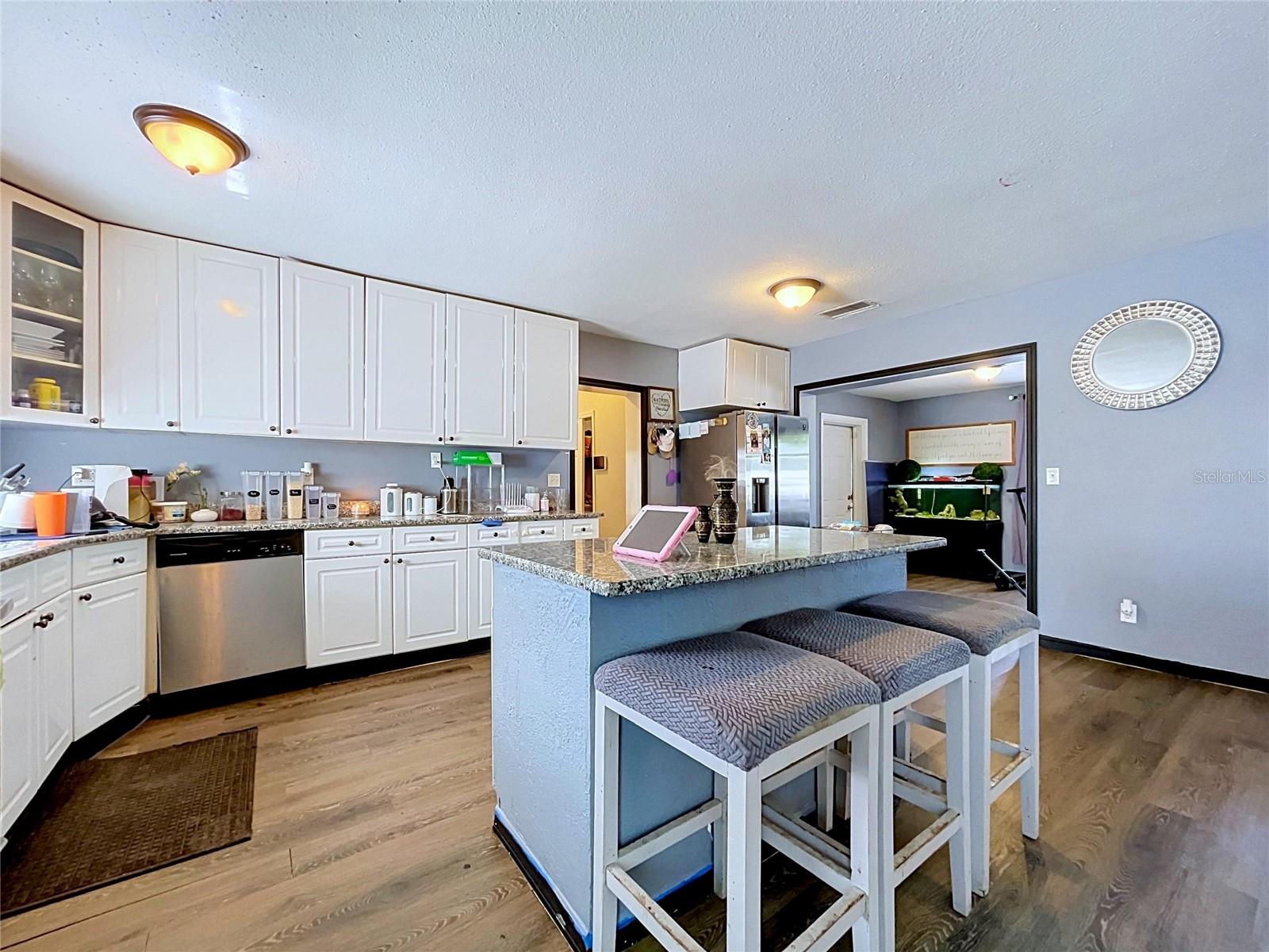 BAYOU HEIGHTS HANLONS - Residential