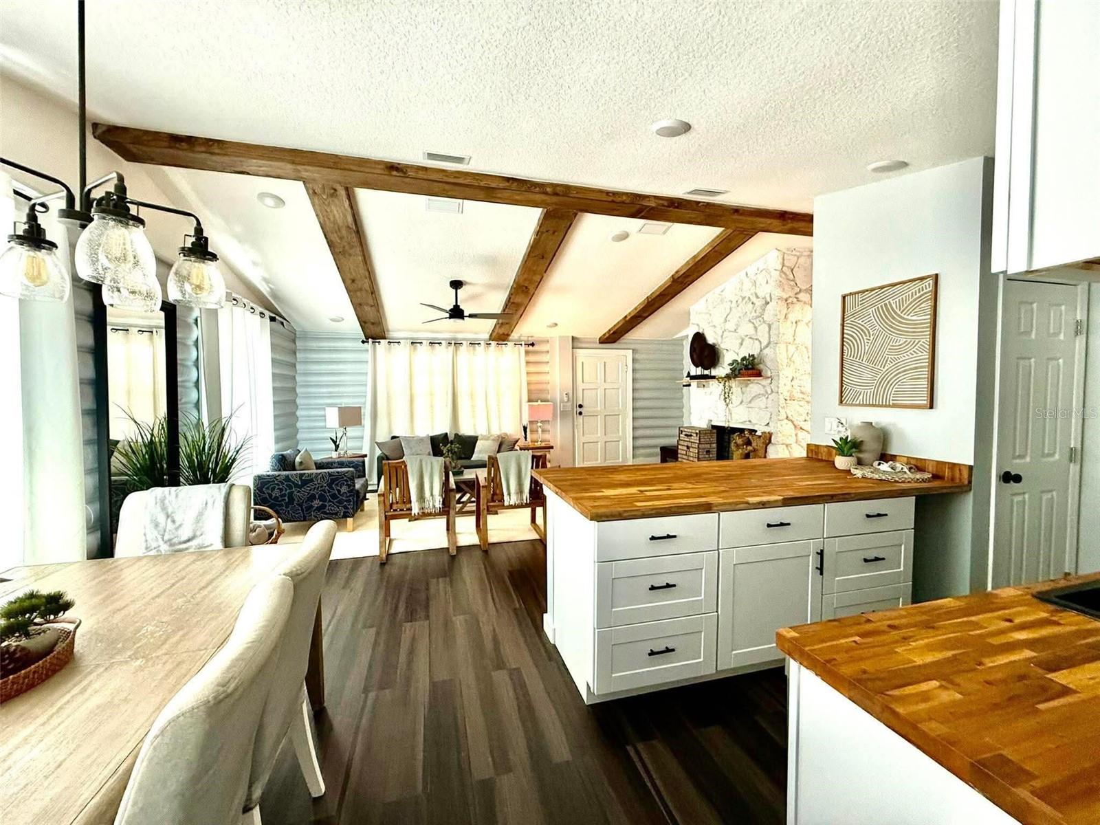 WHISPERING HILLS - Residential