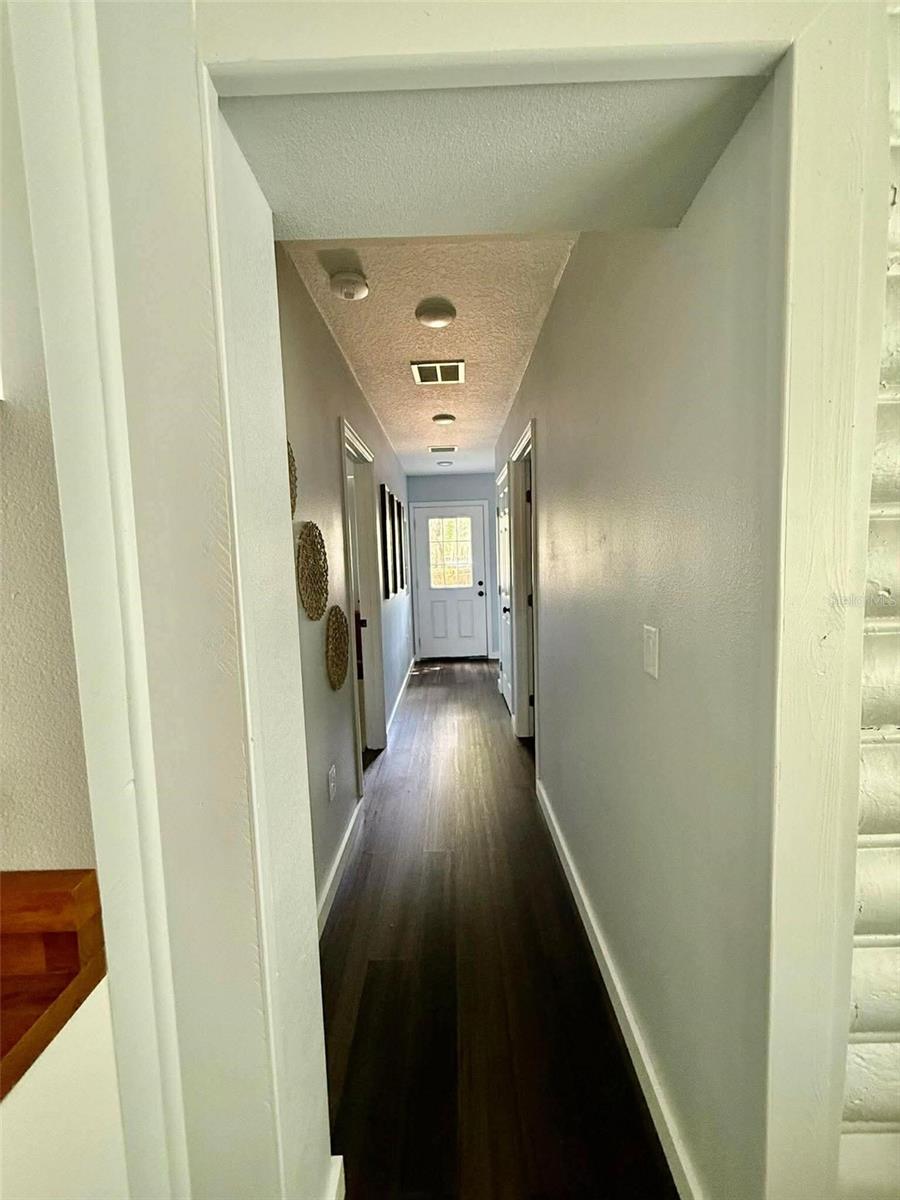 WHISPERING HILLS - Residential