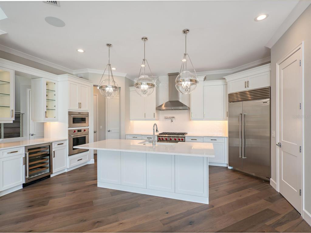 SARA SANDS - Residential