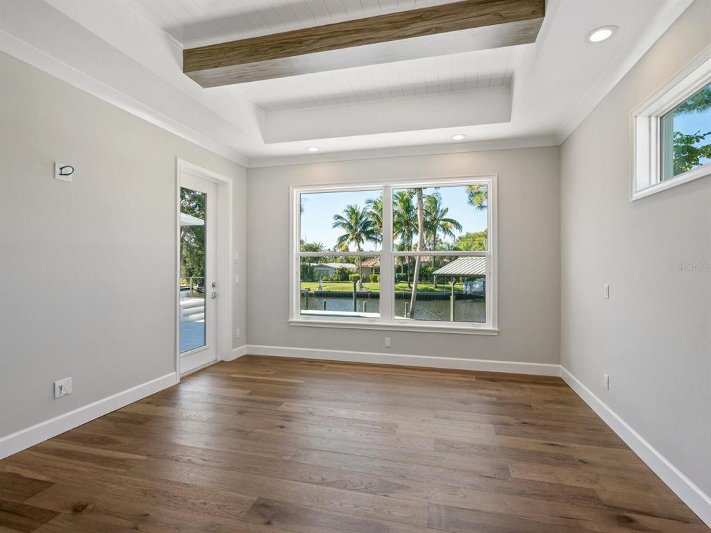 SARA SANDS - Residential