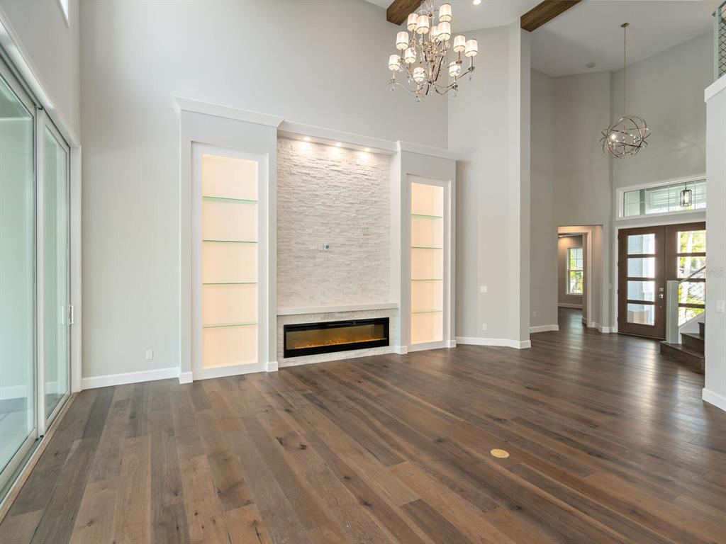 SARA SANDS - Residential