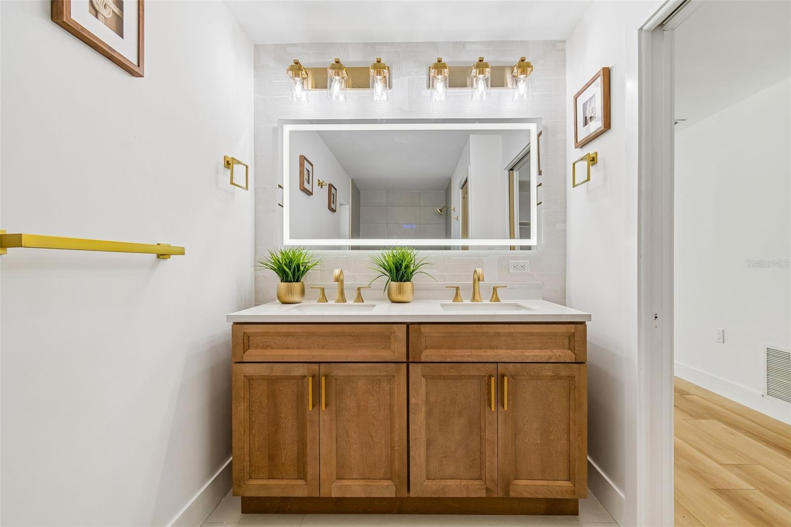DOVE HOLLOW-UNIT I - Residential