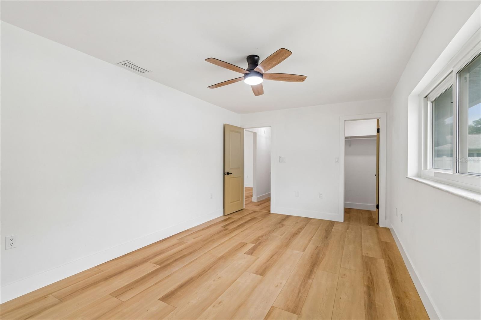 DOVE HOLLOW-UNIT I - Residential