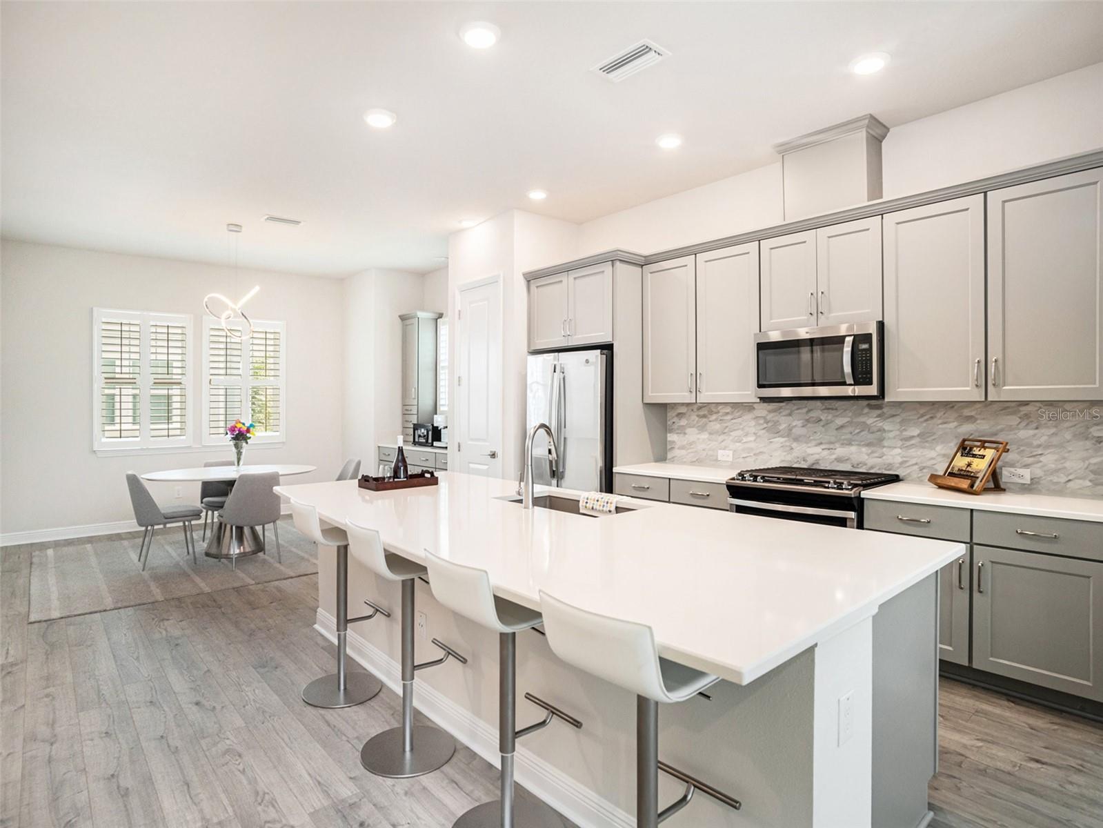 SOUTH TAMPANIA TOWNHOMES - Residential
