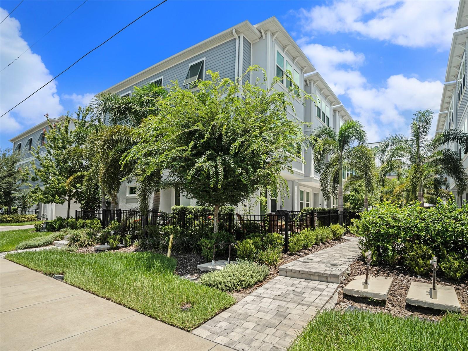 SOUTH TAMPANIA TOWNHOMES - Residential