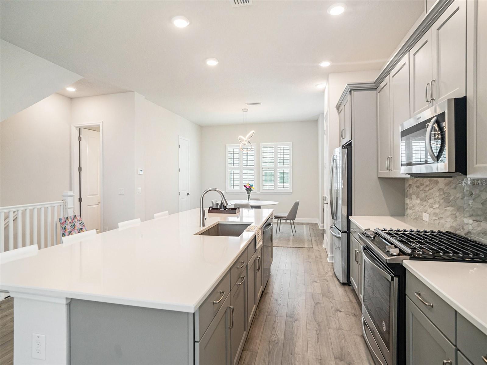 SOUTH TAMPANIA TOWNHOMES - Residential
