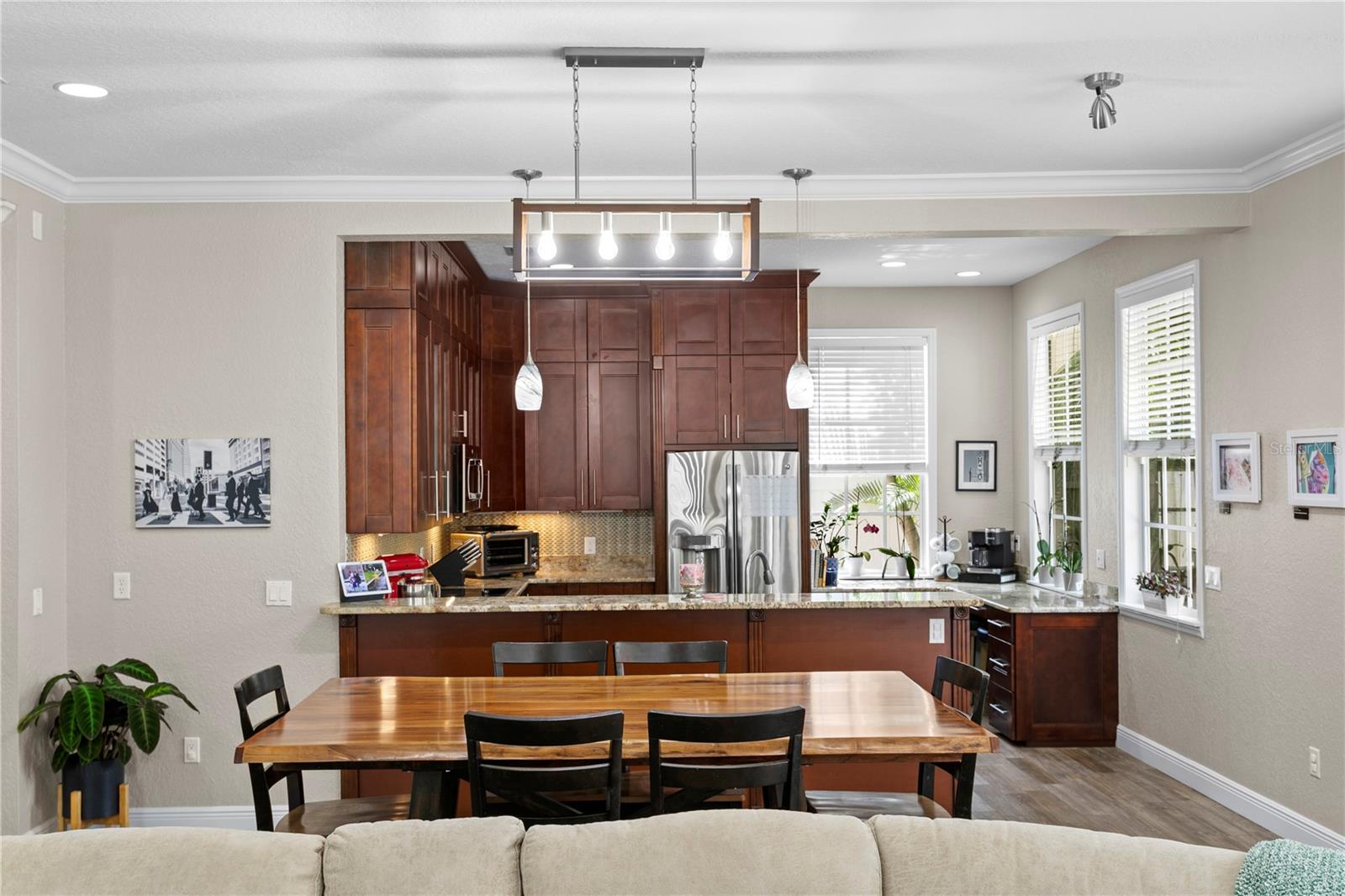 OAKELLARS - Residential