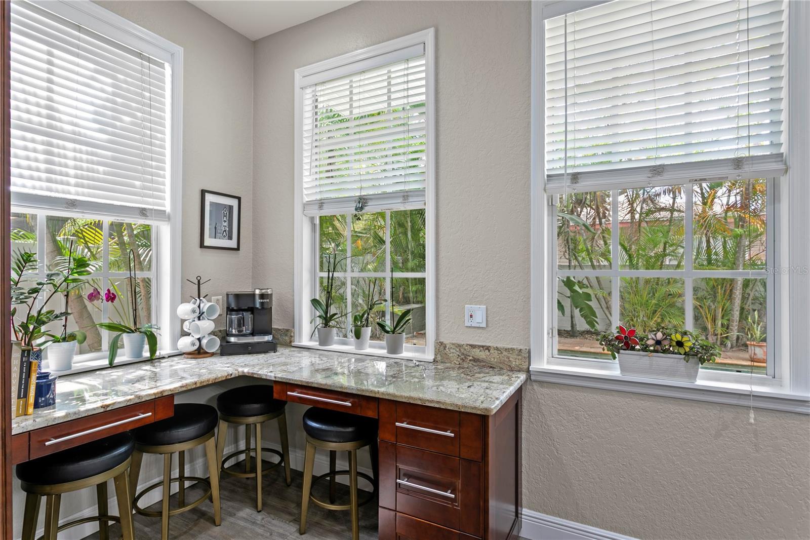 OAKELLARS - Residential