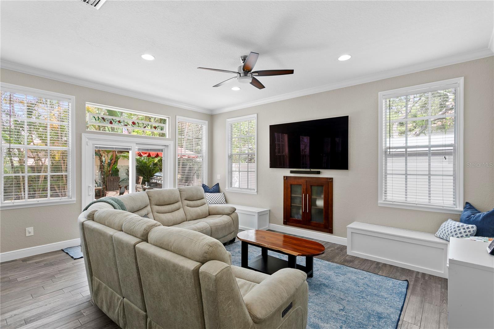 OAKELLARS - Residential