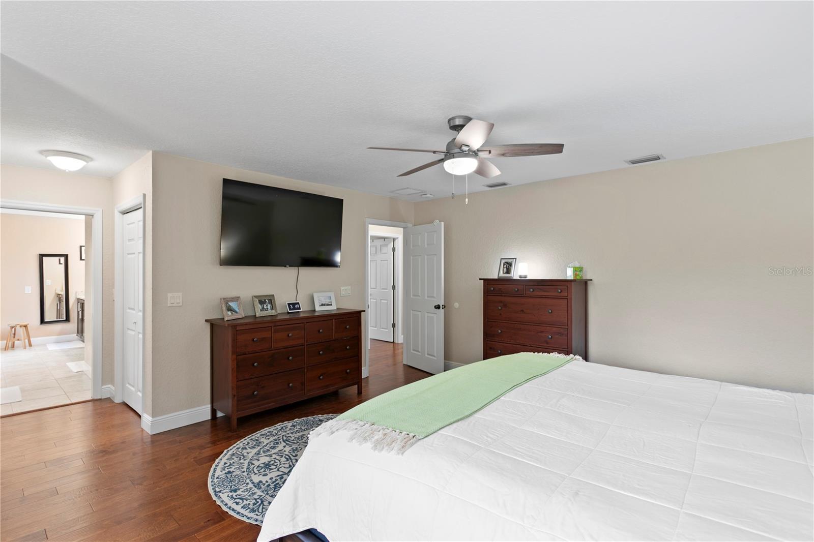 OAKELLARS - Residential