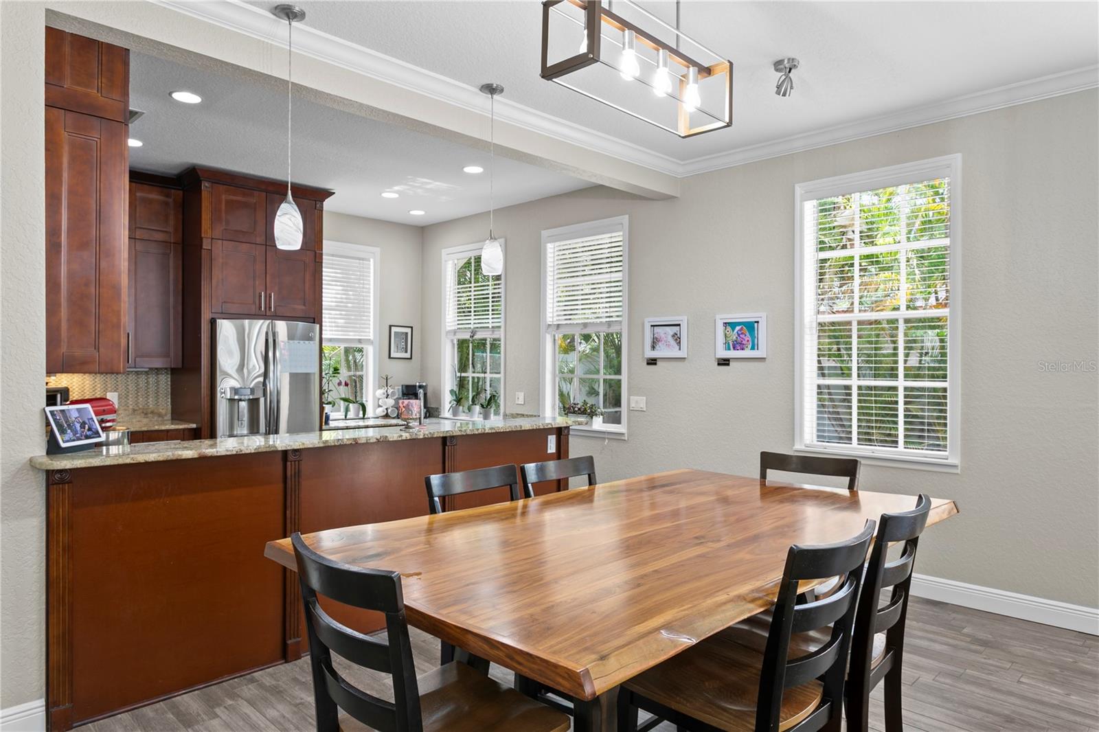 OAKELLARS - Residential