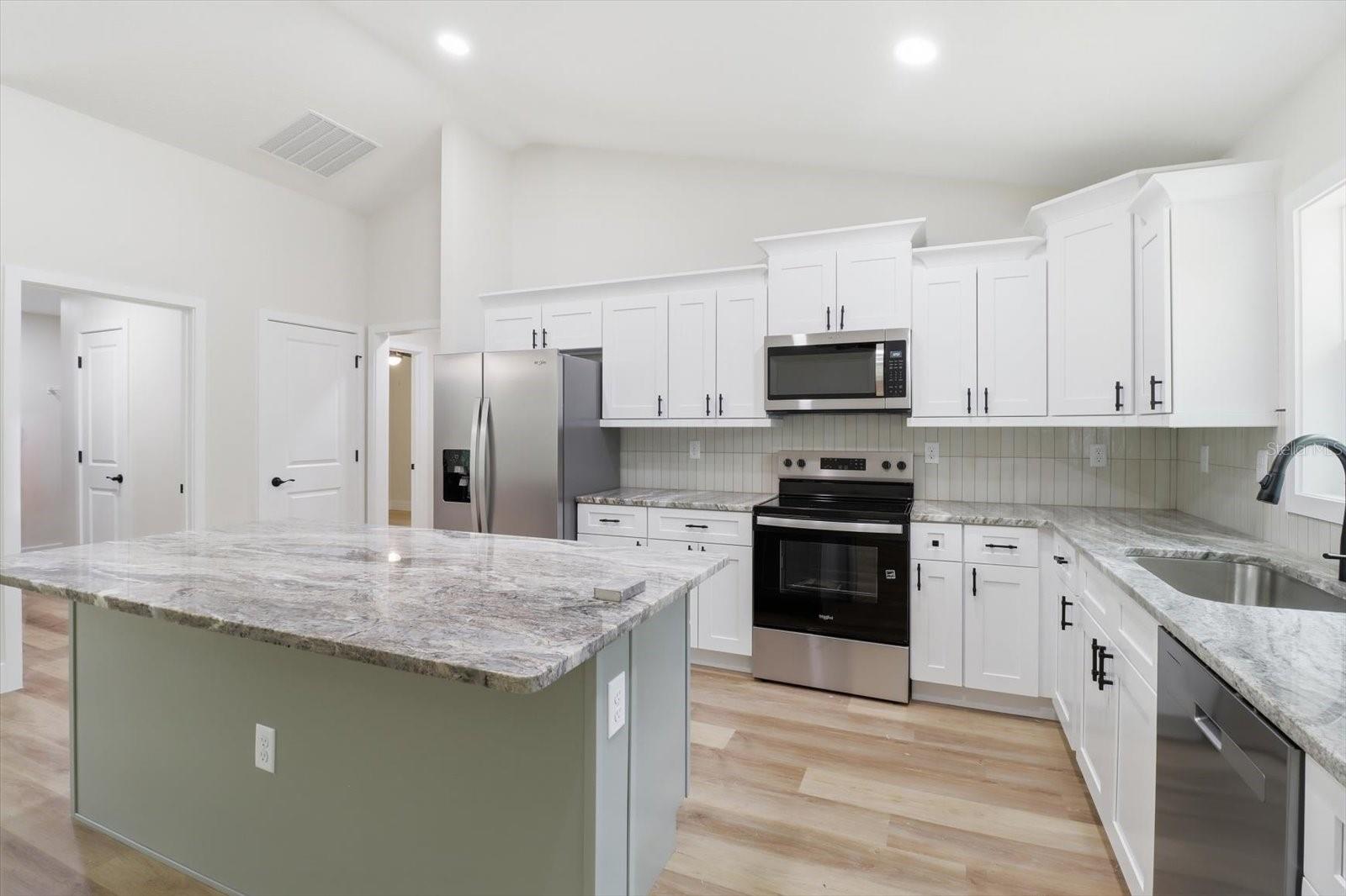 CITRUS HILLS 1ST ADD - Residential