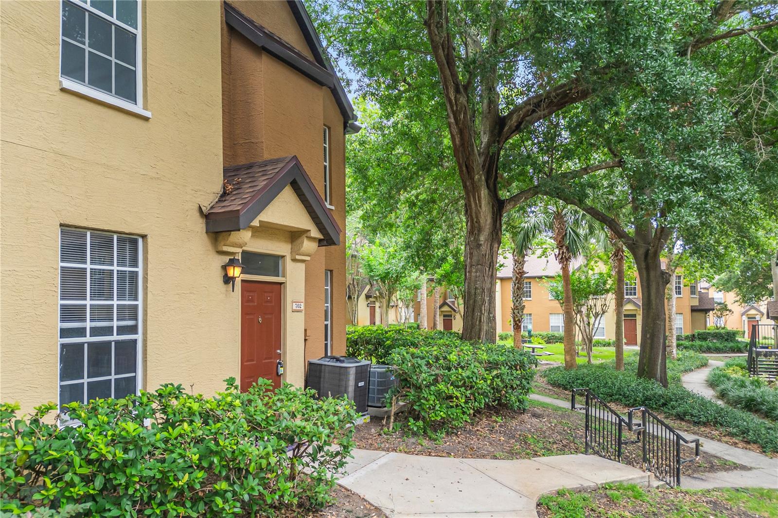 AZUR/METROWEST - Residential