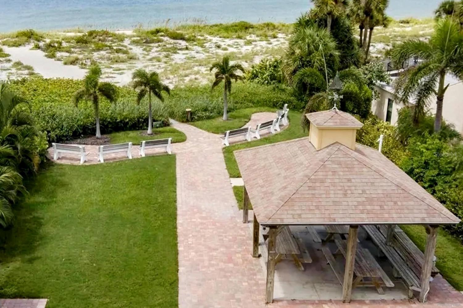 GOLDEN BEACH SUB - Residential