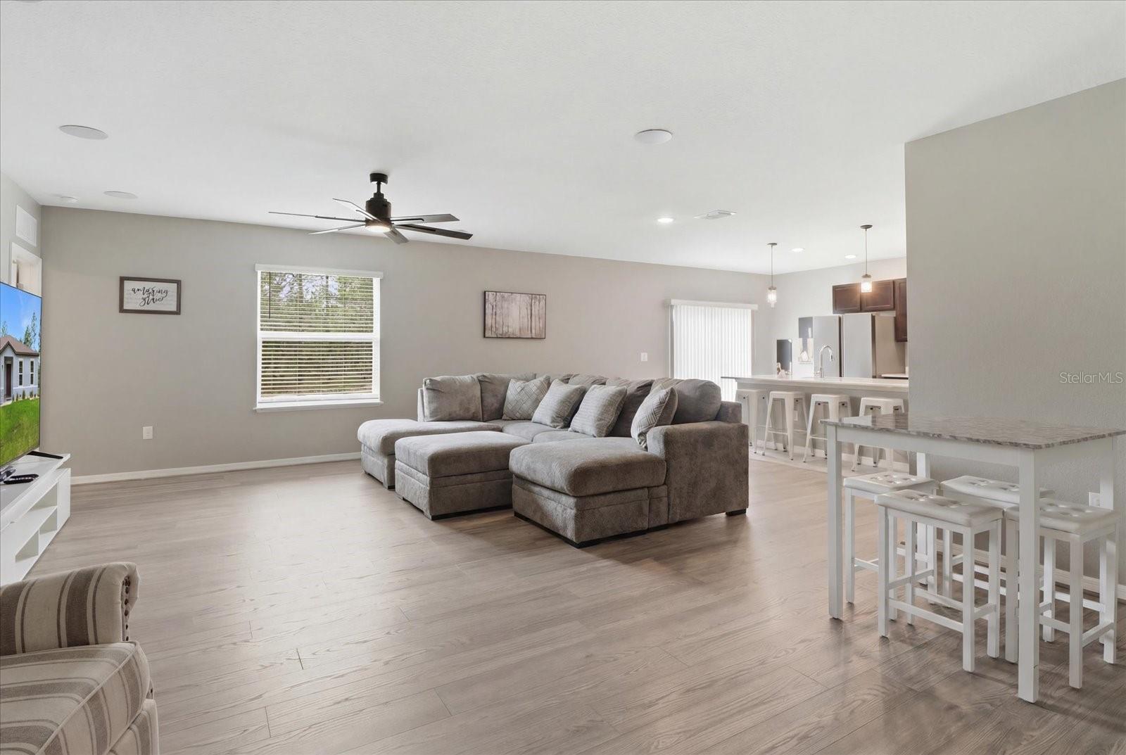 ROYAL HIGHLANDS - Residential