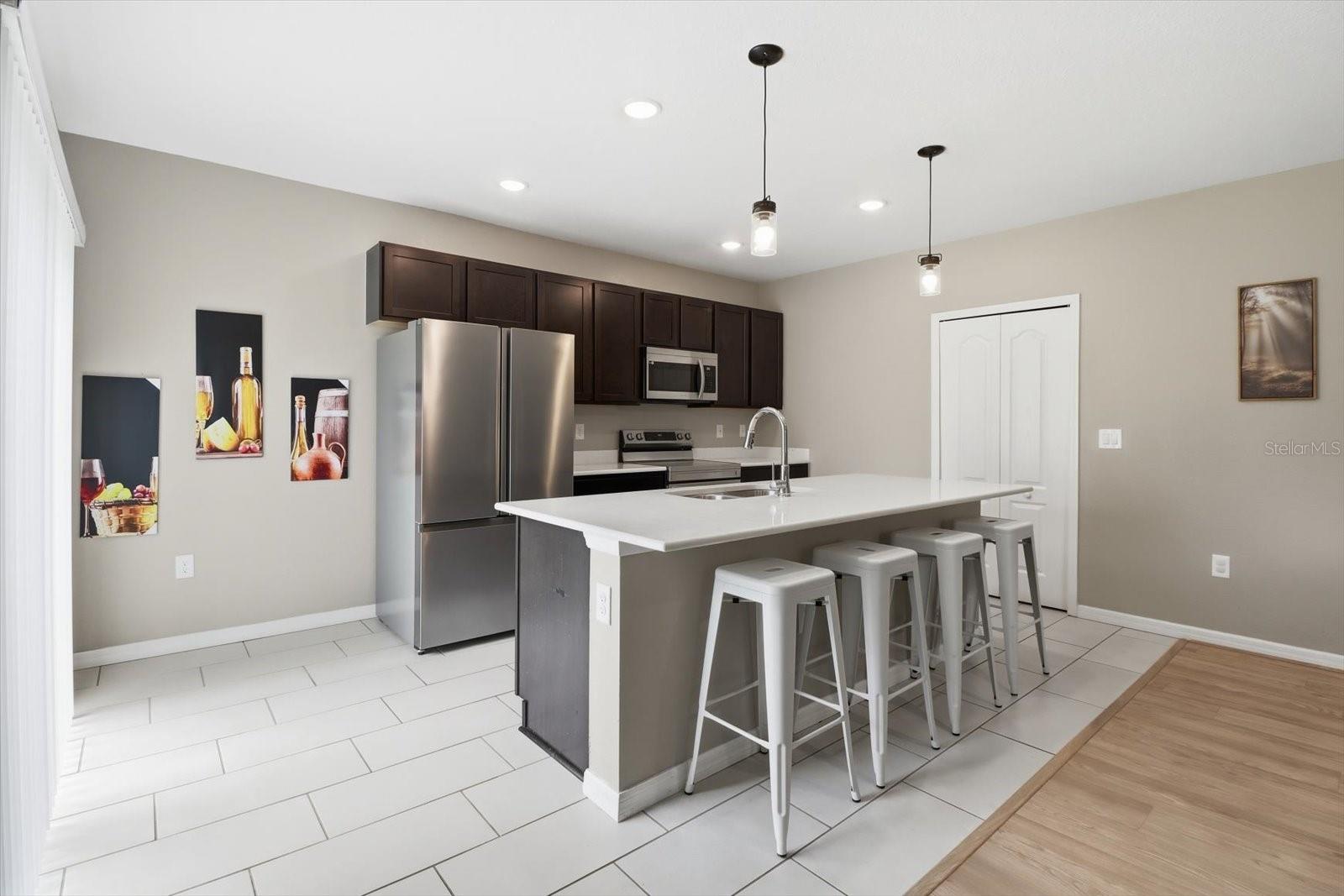 ROYAL HIGHLANDS - Residential