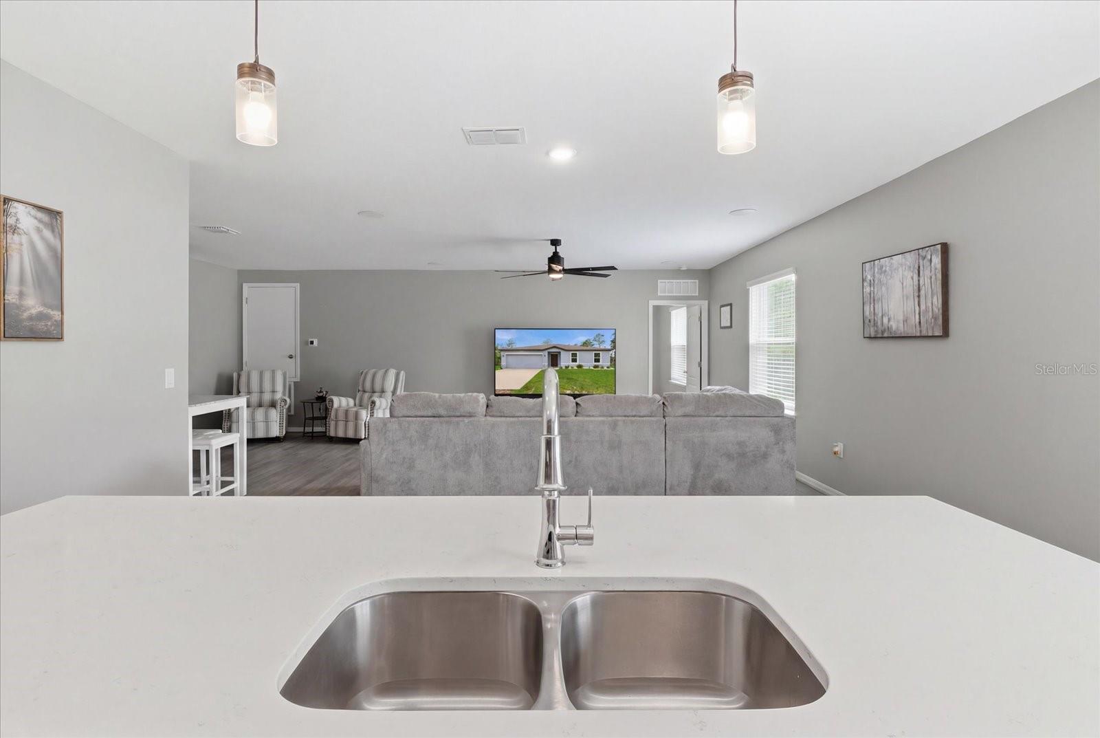 ROYAL HIGHLANDS - Residential