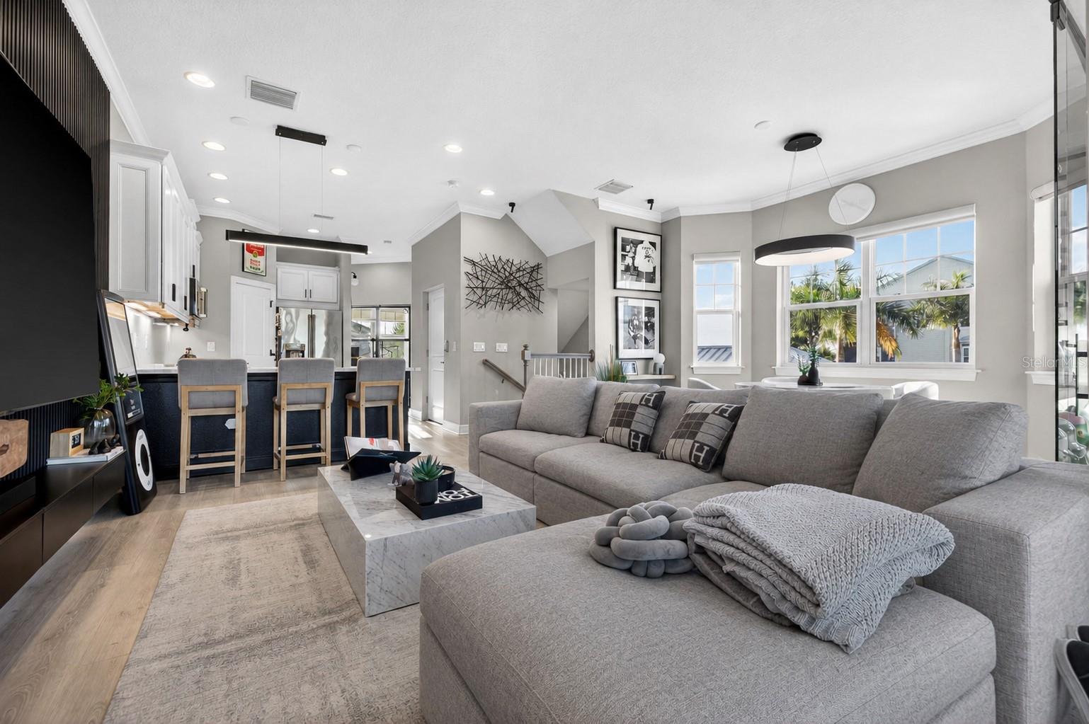 COVE/ROCKY POINT - Residential