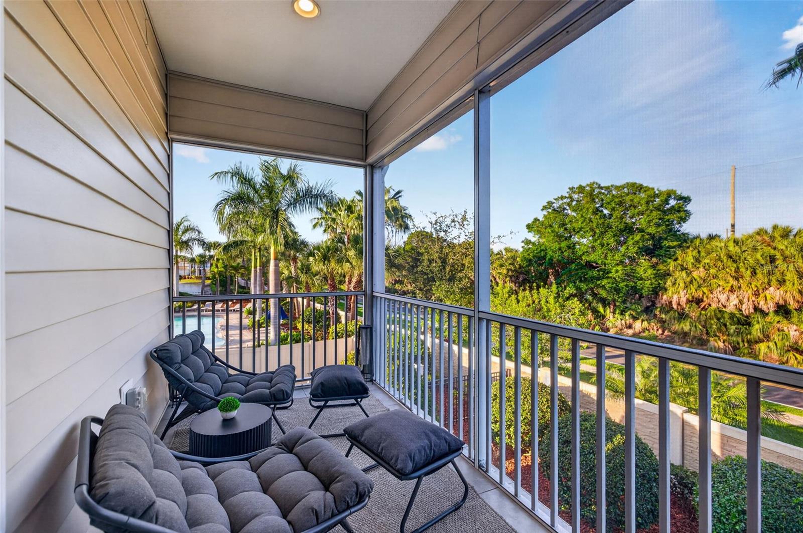 COVE/ROCKY POINT - Residential
