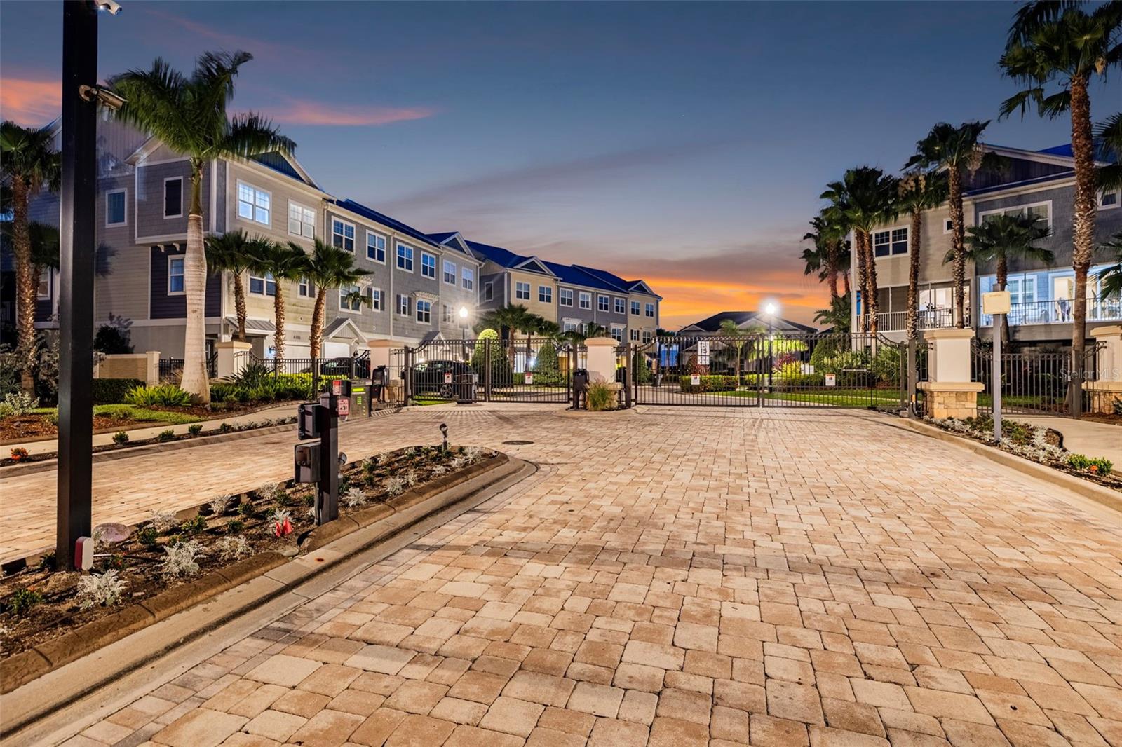 COVE/ROCKY POINT - Residential