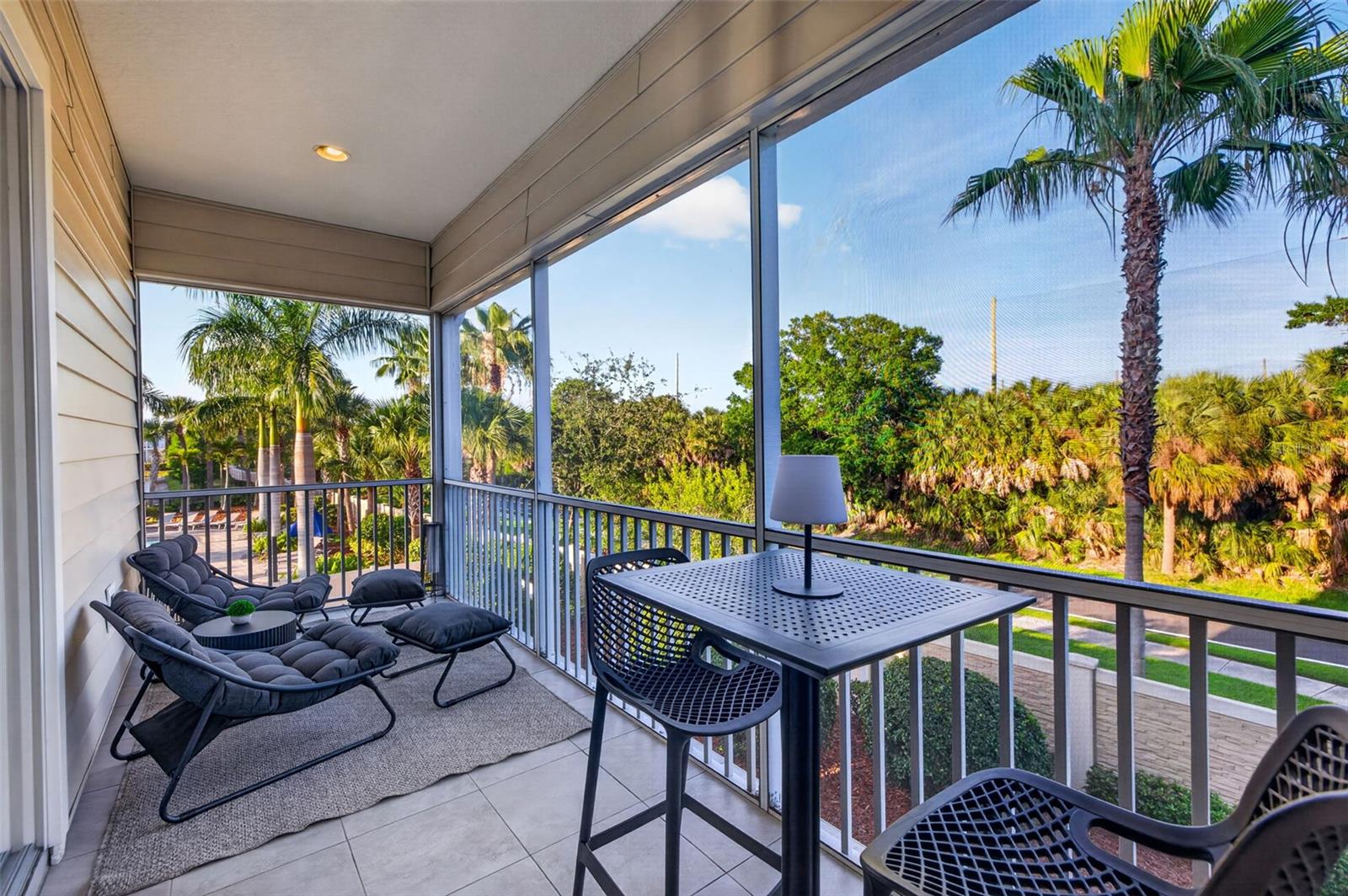 COVE/ROCKY POINT - Residential