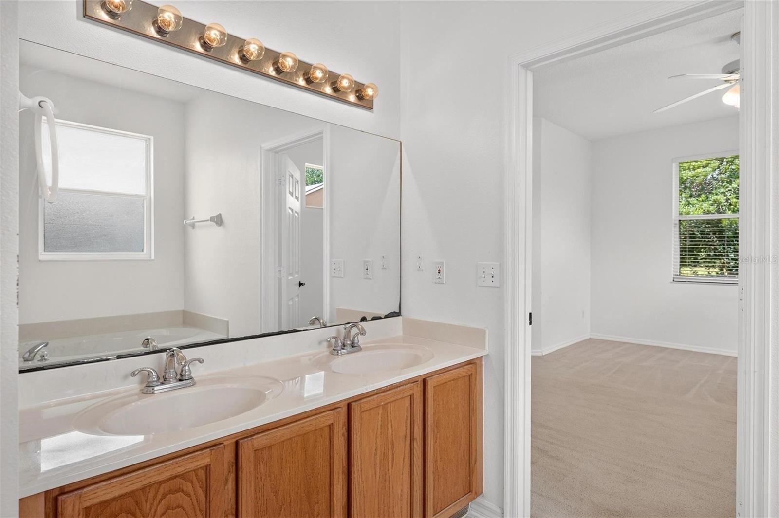 WEKIVA CLUB - Residential