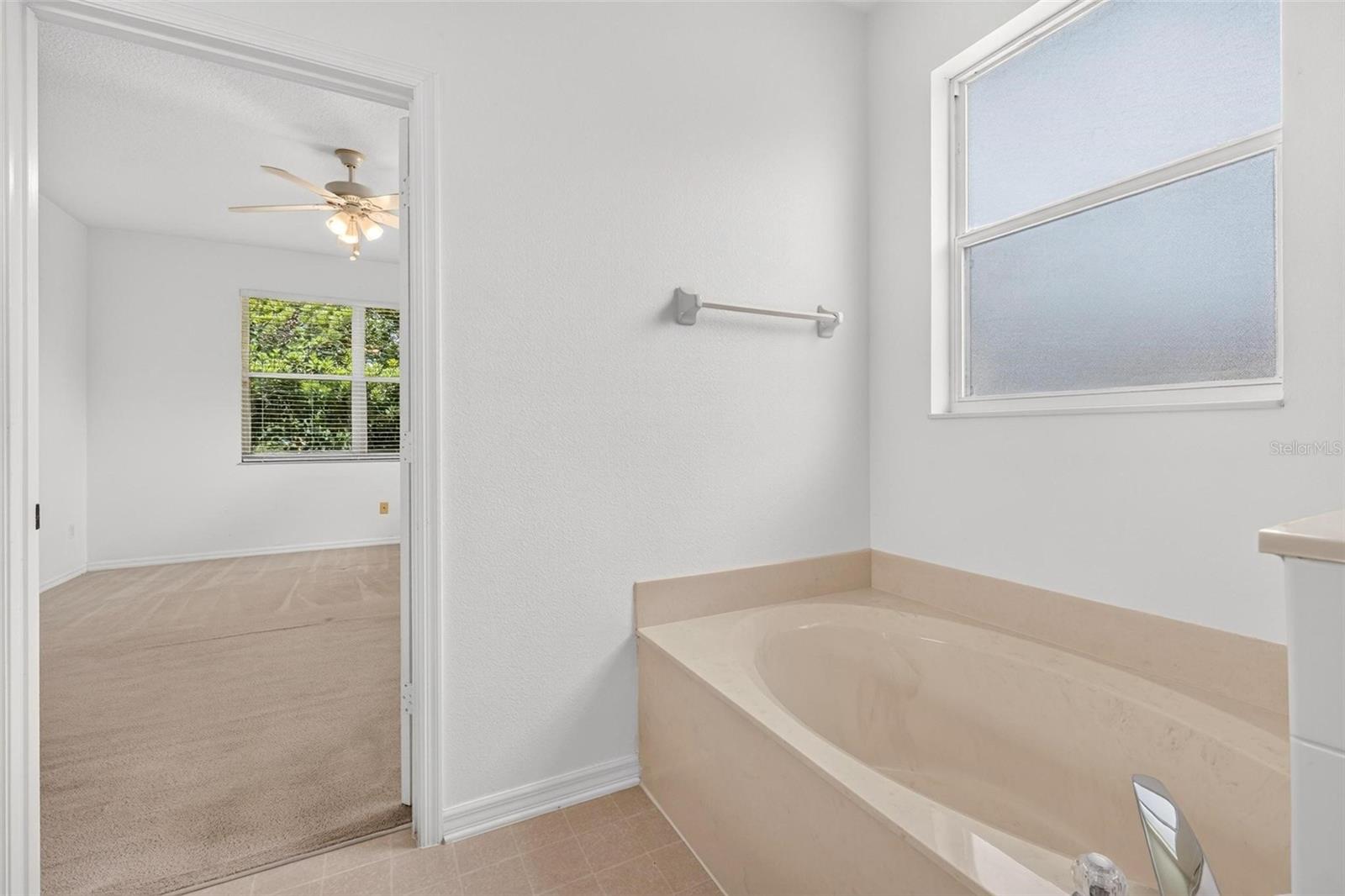WEKIVA CLUB - Residential