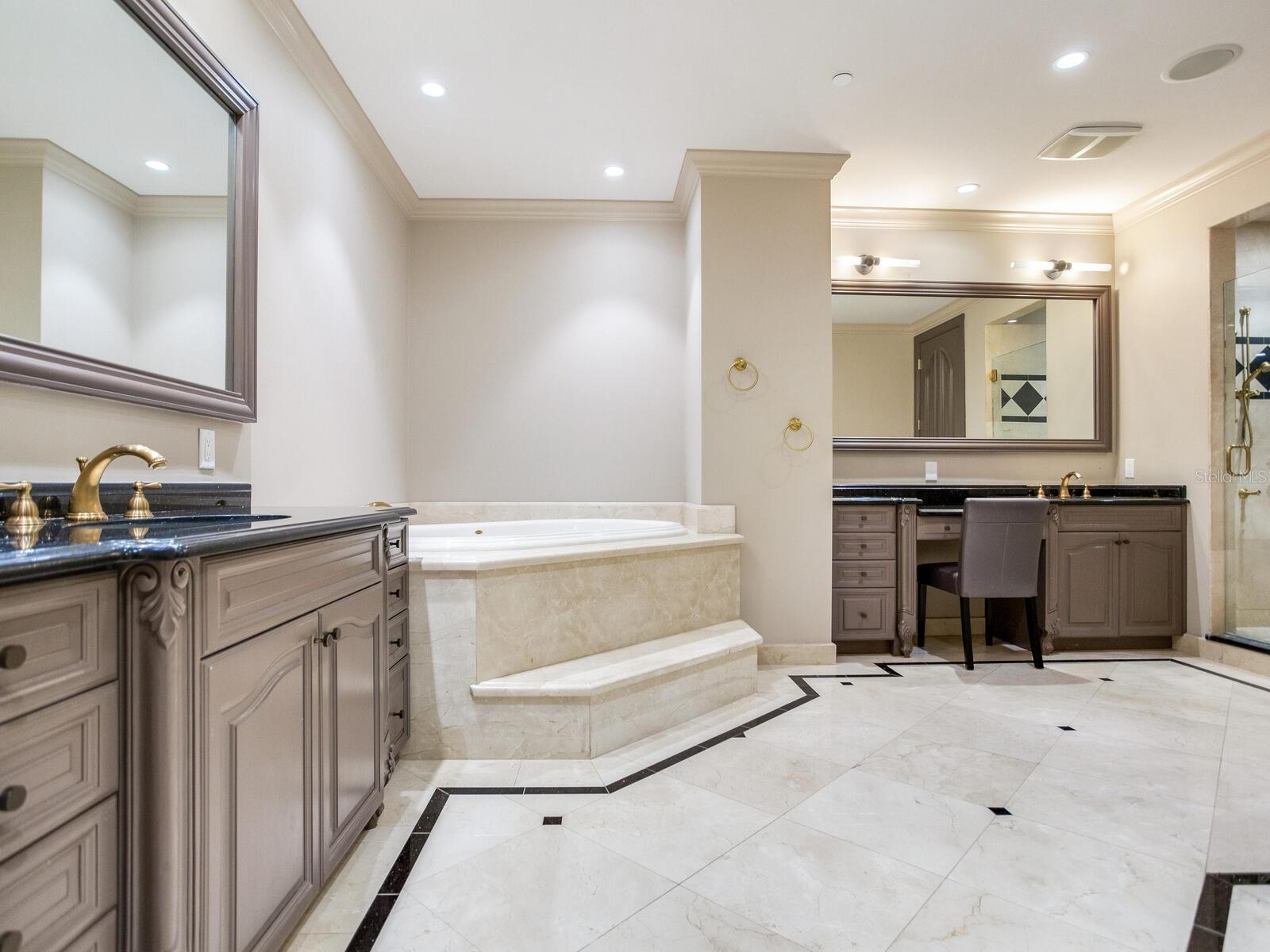 THE ALAGON ON BAYSHORE A CONDO - Residential