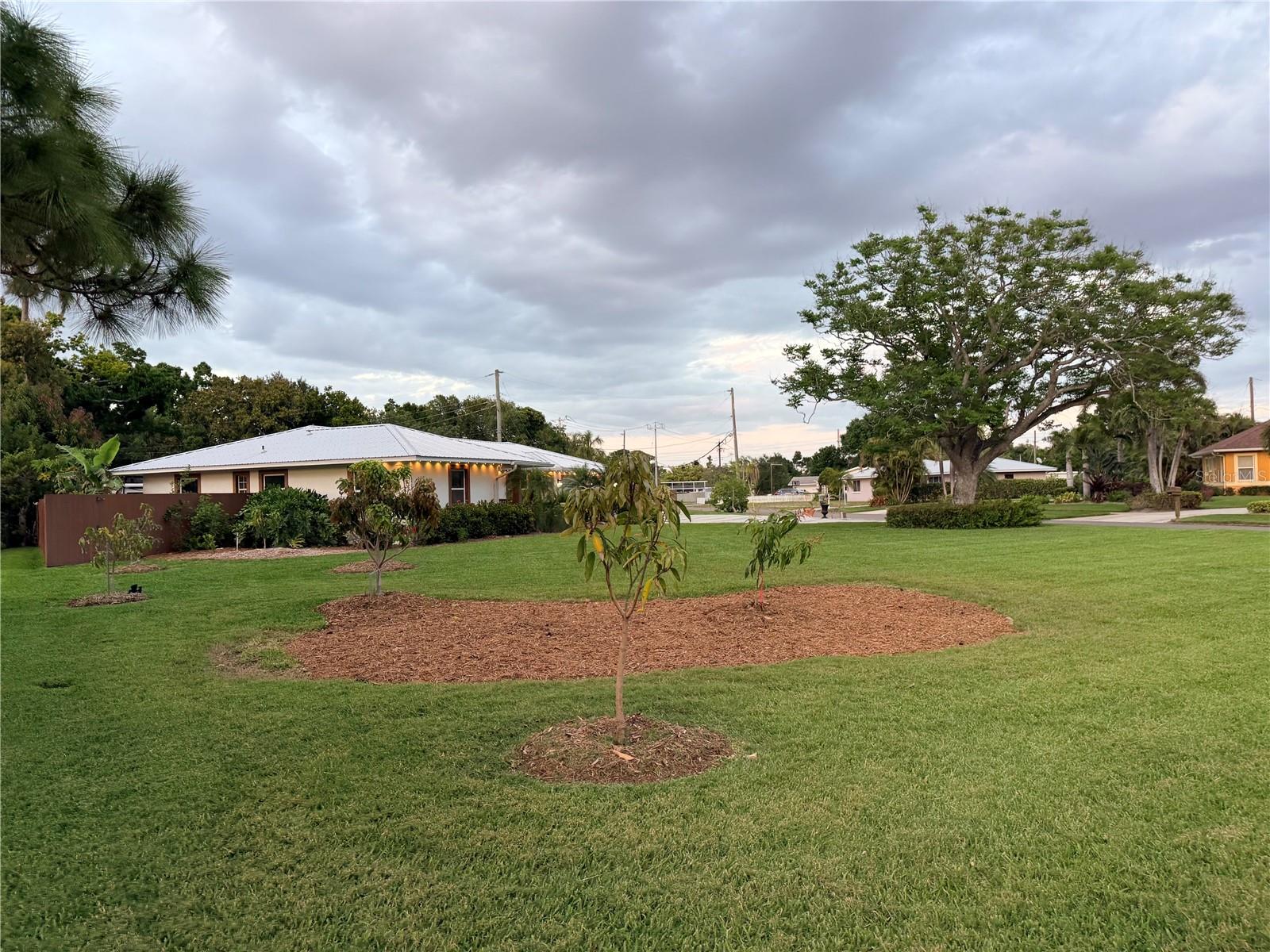 GOLF CLUB ESTATES - Residential Income