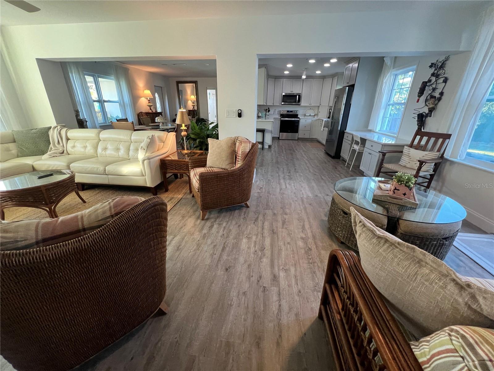 GOLF CLUB ESTATES - Residential Income
