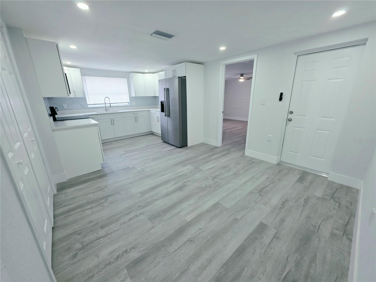 REGENCY PARK - Residential