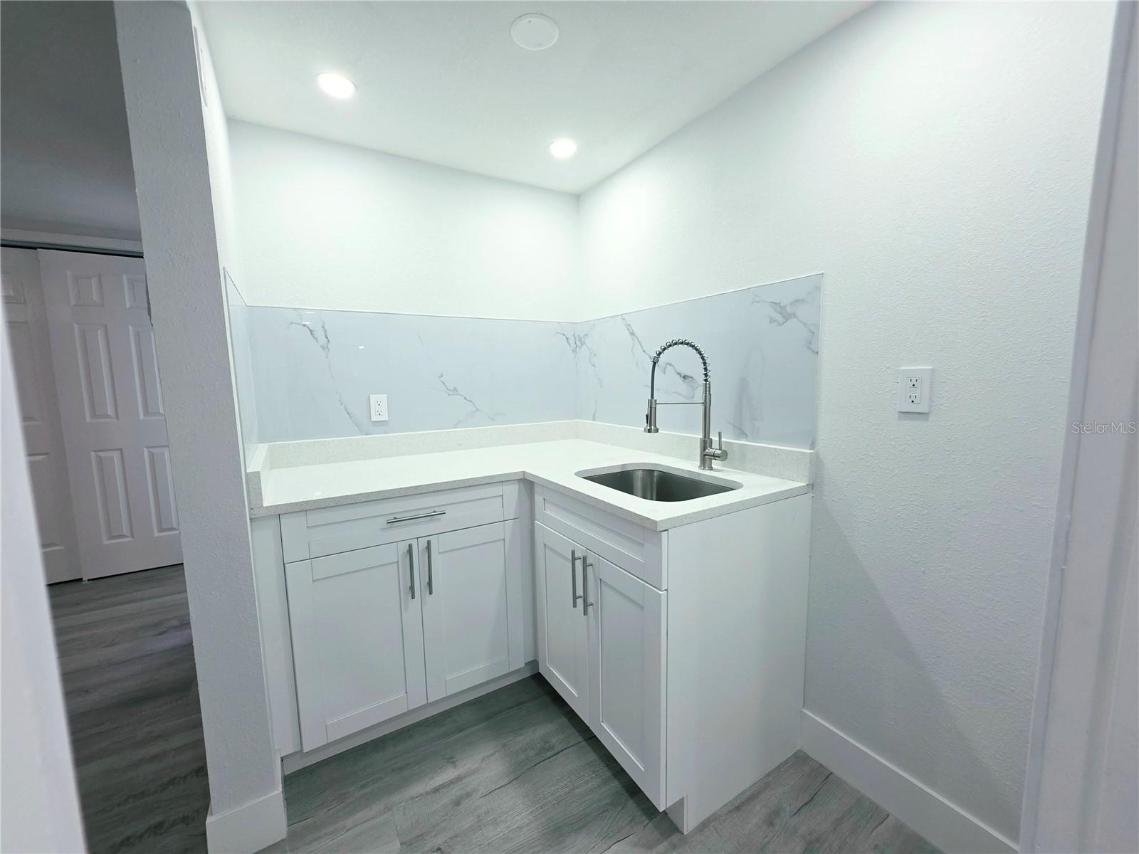 REGENCY PARK - Residential