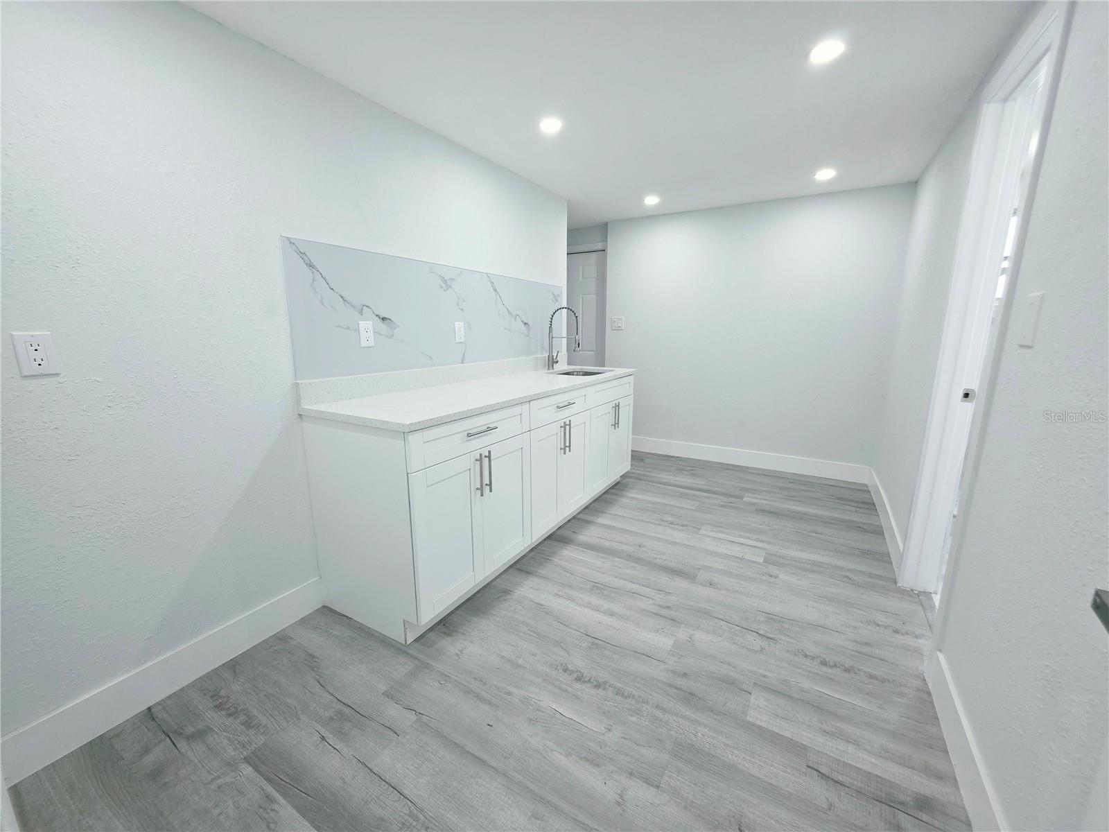 REGENCY PARK - Residential