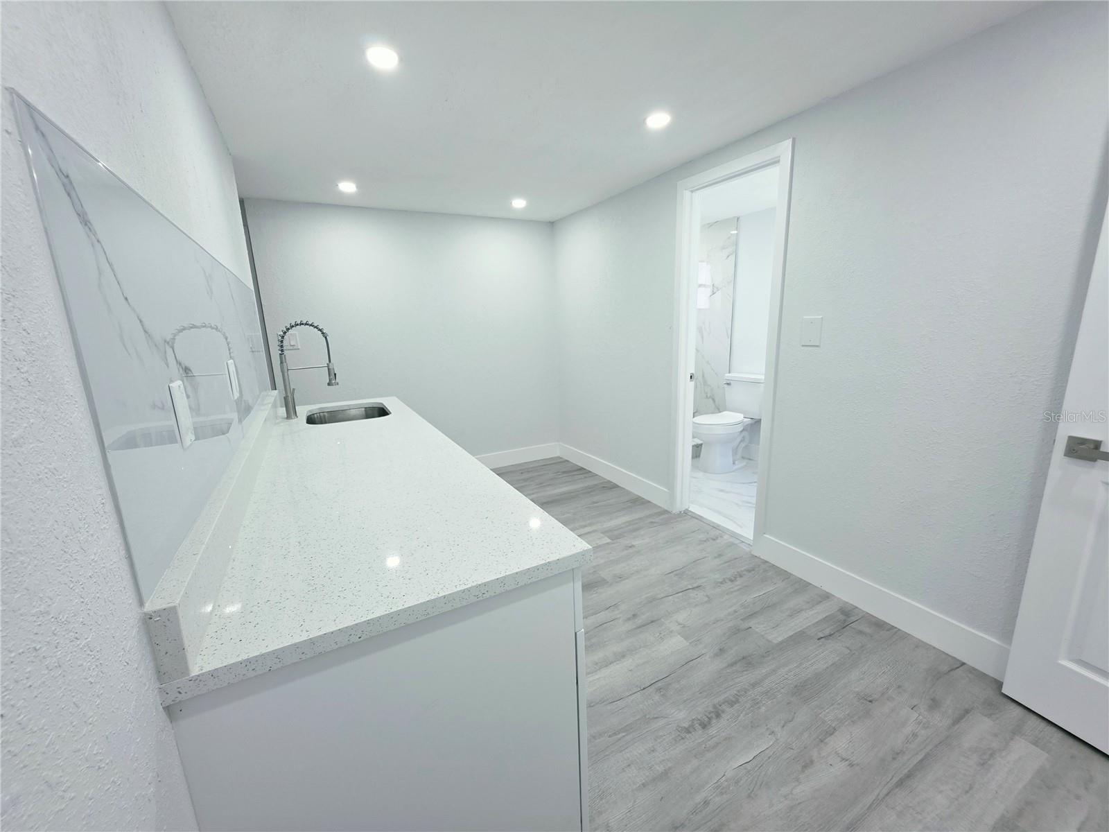 REGENCY PARK - Residential