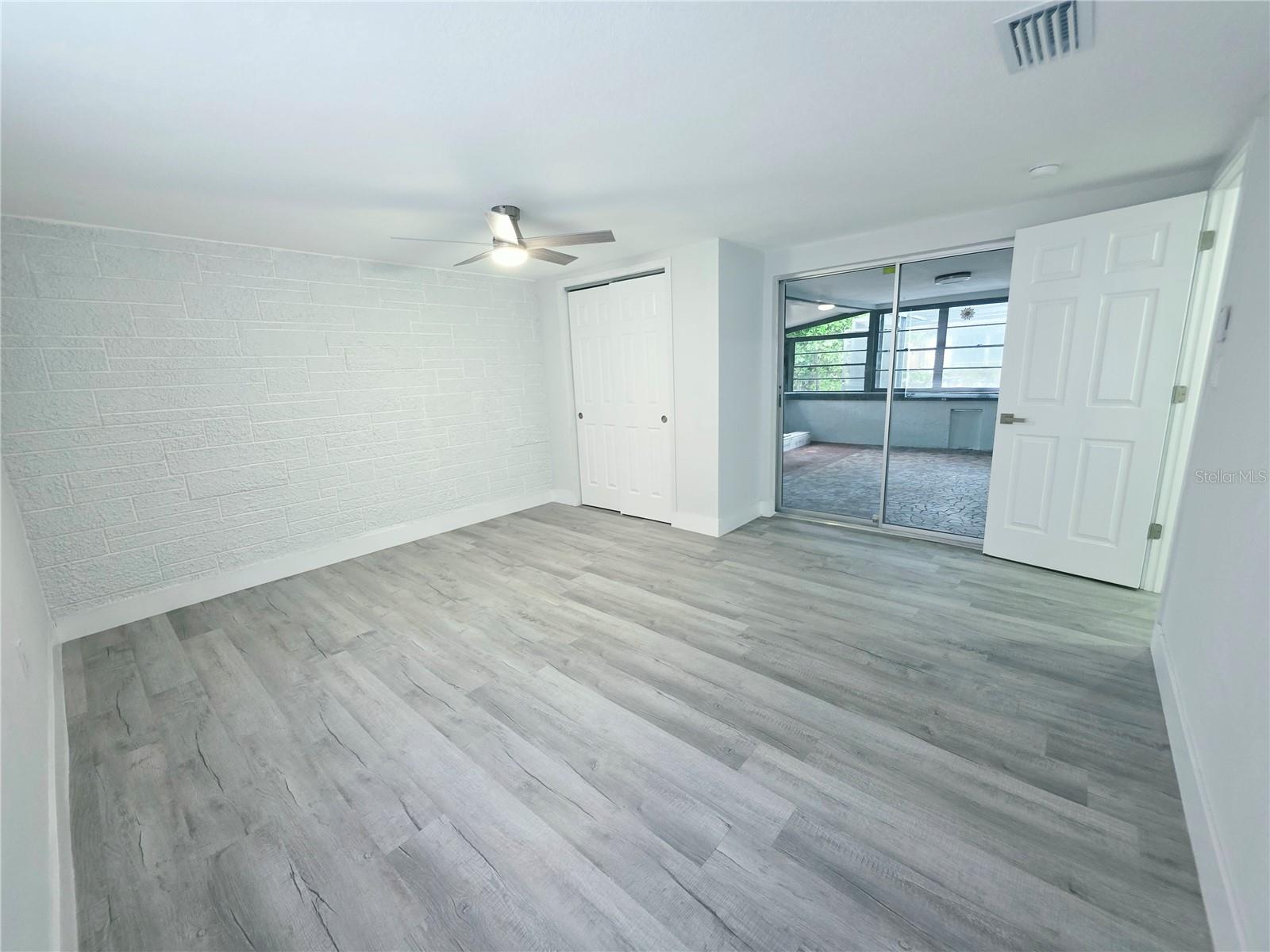 REGENCY PARK - Residential