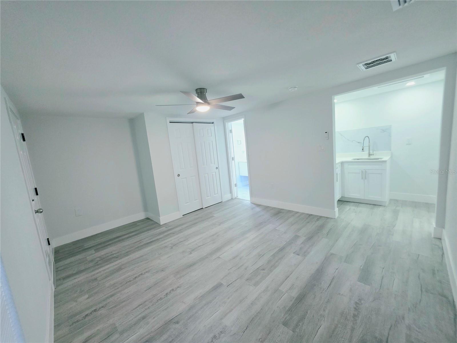 REGENCY PARK - Residential