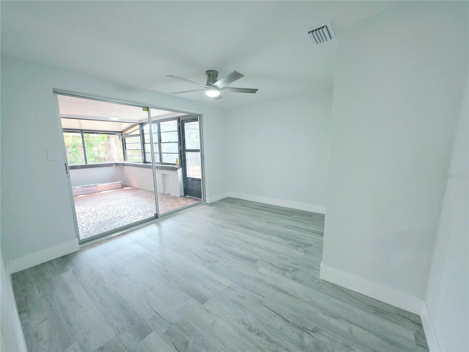 REGENCY PARK - Residential