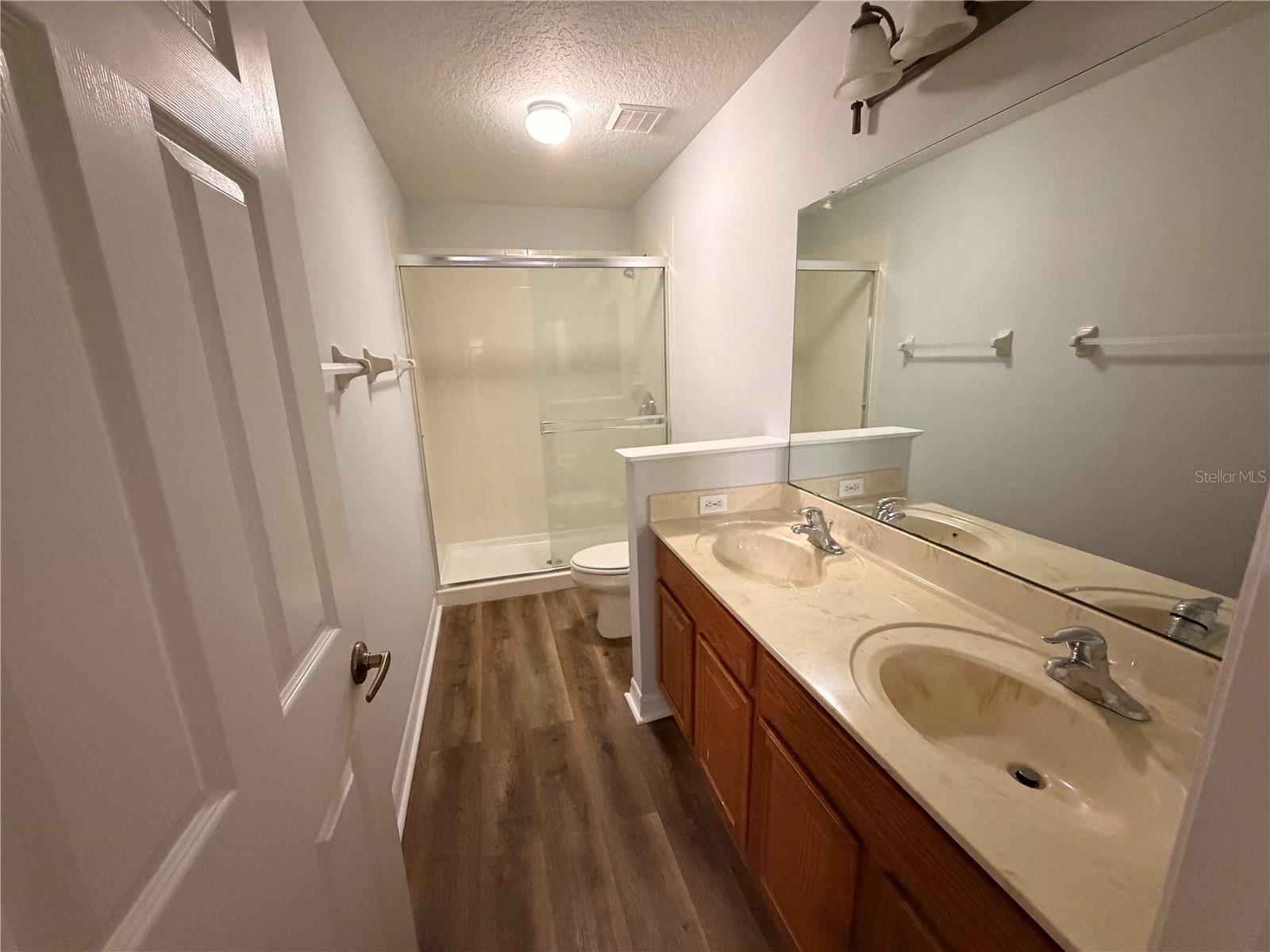 HAWTHORNE GLEN TWNHMS - Residential Lease